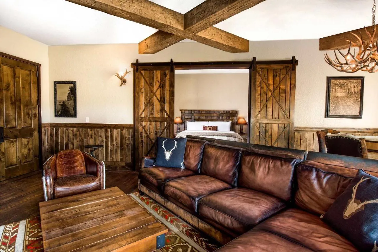 Big Cypress Lodge Memphis Resort